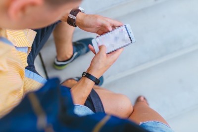 social media fast use distractions guy with smartphone image